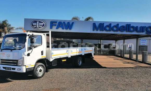 Comprar Usado Mitsubishi L400 Branco Caminhão em Maputo em Maputo Comprar Usado Mitsubishi L400 Branco Caminhão em Maputo em Maputo