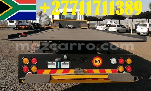 Comprar Usado Mitsubishi L400 Branco Caminhão em Maputo em Maputo