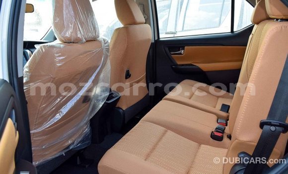 Comprar Importar Toyota Fortuner Branco Carro em Import - Dubai em Cabo Delgado Comprar Importar Toyota Fortuner Branco Carro em Import - Dubai em Cabo Delgado