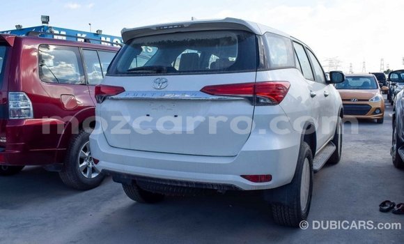 Comprar Importar Toyota Fortuner Branco Carro em Import - Dubai em Cabo Delgado Comprar Importar Toyota Fortuner Branco Carro em Import - Dubai em Cabo Delgado