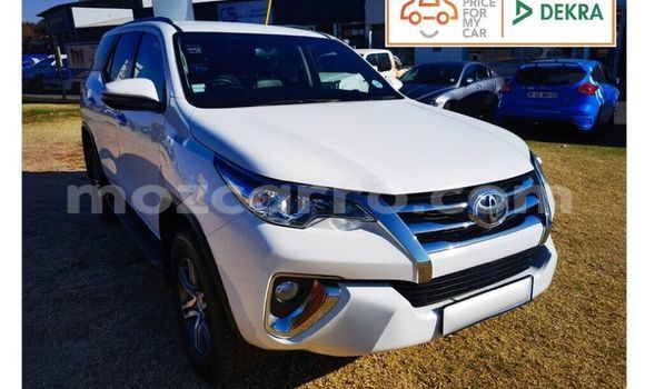 Buy Used Toyota Fortuner White Car in Maputo in Maputo Buy Used Toyota Fortuner White Car in Maputo in Maputo
