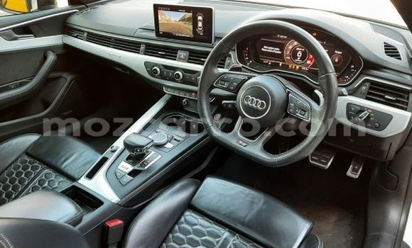 Comprar Usado Audi RS5 Branco Carro em Maputo em Maputo Comprar Usado Audi RS5 Branco Carro em Maputo em Maputo
