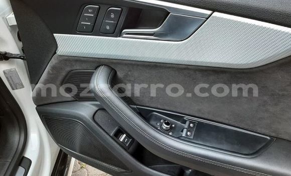 Comprar Usado Audi RS5 Branco Carro em Maputo em Maputo Comprar Usado Audi RS5 Branco Carro em Maputo em Maputo