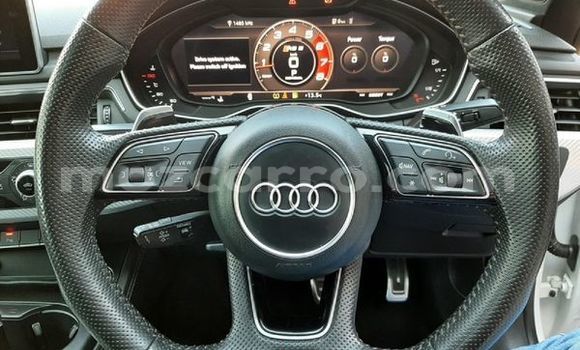 Comprar Usado Audi RS5 Branco Carro em Maputo em Maputo Comprar Usado Audi RS5 Branco Carro em Maputo em Maputo