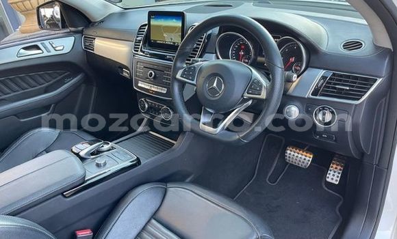 Comprar Usado Mercedes-Benz GLC 250D Branco Carro em Maputo em Maputo Comprar Usado Mercedes-Benz GLC 250D Branco Carro em Maputo em Maputo