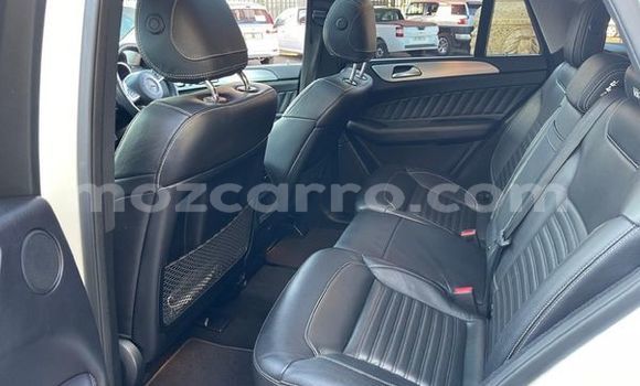 Comprar Usado Mercedes-Benz GLC 250D Branco Carro em Maputo em Maputo Comprar Usado Mercedes-Benz GLC 250D Branco Carro em Maputo em Maputo