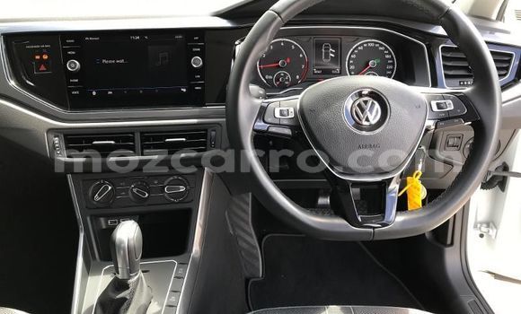 Buy Used Volkswagen Polo White Car in Maputo in Maputo Buy Used Volkswagen Polo White Car in Maputo in Maputo