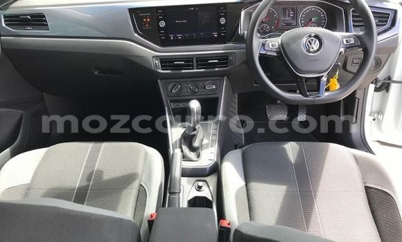 Buy Used Volkswagen Polo White Car in Maputo in Maputo Buy Used Volkswagen Polo White Car in Maputo in Maputo