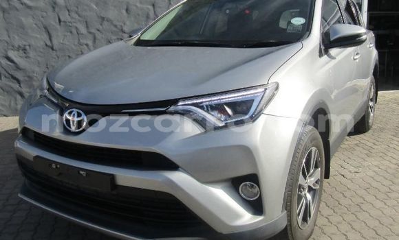 Comprar Usado Toyota RAV4 Prata Carro em Maputo em Maputo