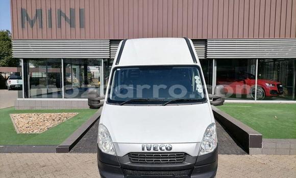Comprar Usado IVECO Massif Branco Carro em Maputo em Maputo Comprar Usado IVECO Massif Branco Carro em Maputo em Maputo