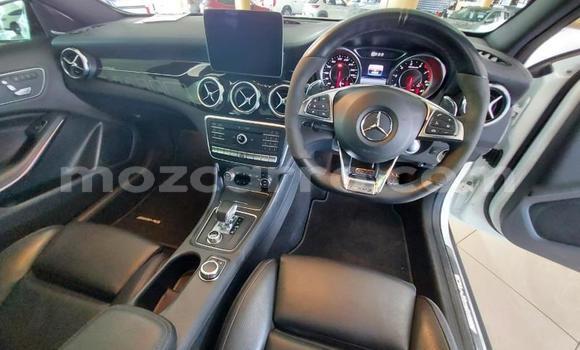 Comprar Usado Mercedes-Benz C-Classe Branco Carro em Maputo em Maputo Comprar Usado Mercedes-Benz C-Classe Branco Carro em Maputo em Maputo