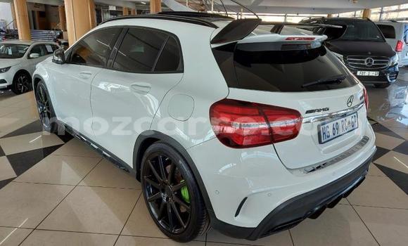 Comprar Usado Mercedes-Benz C-Classe Branco Carro em Maputo em Maputo Comprar Usado Mercedes-Benz C-Classe Branco Carro em Maputo em Maputo