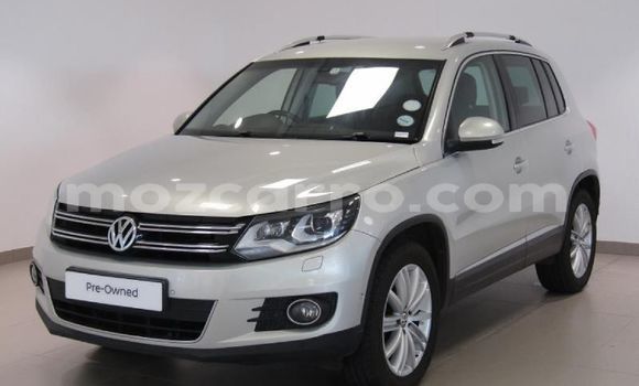 Nunua Ilio tumika Volkswagen Tiguan Fedha Gari ndani ya Maputo nchini Maputo