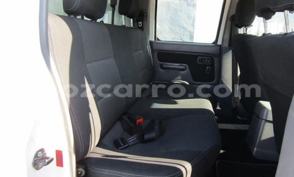 Tenga Tsaru Nissan NP 300 Chena Mota in Maputo in Maputo Tenga Tsaru Nissan NP 300 Chena Mota in Maputo in Maputo