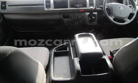 Comprar Usado Toyota Grand HiAce Branco Carro em Maputo em Maputo Comprar Usado Toyota Grand HiAce Branco Carro em Maputo em Maputo