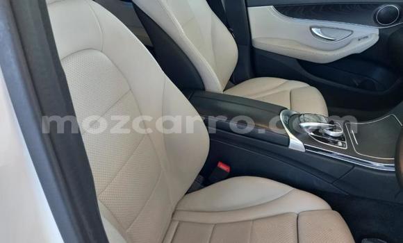 Comprar Usado Mercedes-Benz E-Classe Branco Carro em Maputo em Maputo Comprar Usado Mercedes-Benz E-Classe Branco Carro em Maputo em Maputo
