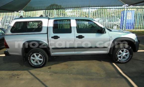 Comprar Usado Isuzu KB Prata Carro em Maputo em Maputo Comprar Usado Isuzu KB Prata Carro em Maputo em Maputo