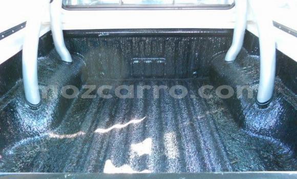 Comprar Usado Isuzu KB Prata Carro em Maputo em Maputo Comprar Usado Isuzu KB Prata Carro em Maputo em Maputo