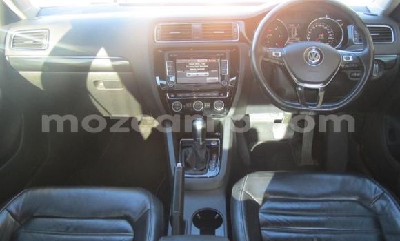 Buy Used Volkswagen Jetta White Car in Búzi in Sofala Buy Used Volkswagen Jetta White Car in Búzi in Sofala
