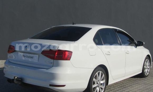 Buy Used Volkswagen Jetta White Car in Búzi in Sofala Buy Used Volkswagen Jetta White Car in Búzi in Sofala