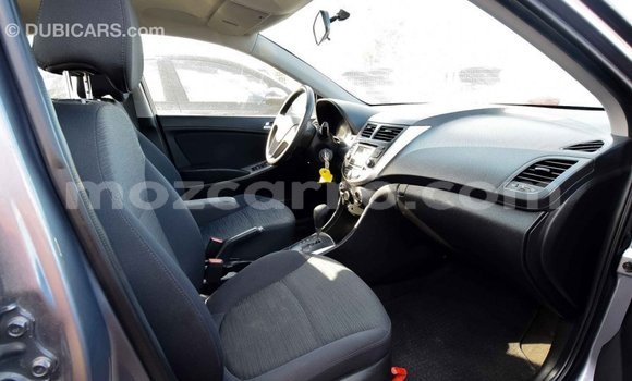 Comprar Importar Hyundai Accent De outros Carro em Import - Dubai em Cabo Delgado Comprar Importar Hyundai Accent De outros Carro em Import - Dubai em Cabo Delgado