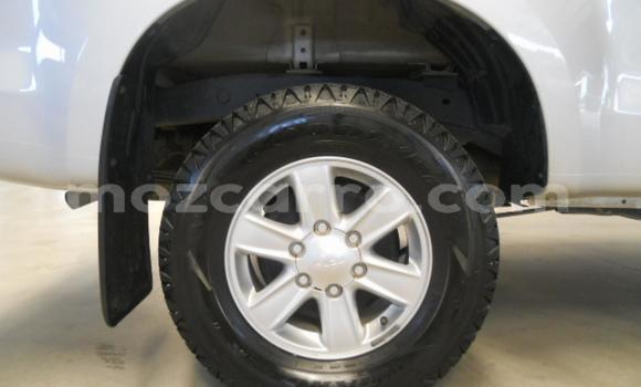 Comprar Usado Isuzu KB Prata Carro em Maputo em Maputo Comprar Usado Isuzu KB Prata Carro em Maputo em Maputo