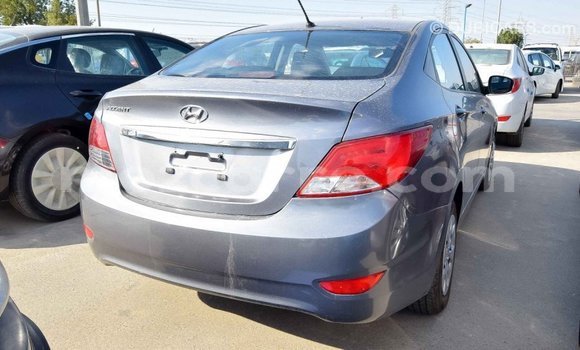 Comprar Importar Hyundai Accent De outros Carro em Import - Dubai em Cabo Delgado Comprar Importar Hyundai Accent De outros Carro em Import - Dubai em Cabo Delgado