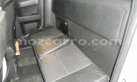 Comprar Usado Isuzu KB Prata Carro em Maputo em Maputo Comprar Usado Isuzu KB Prata Carro em Maputo em Maputo