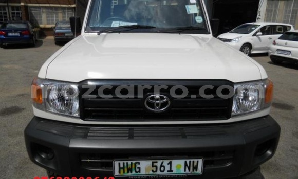 Tenga Tsaru Toyota Land Cruiser Chena Mota in Maputo in Maputo