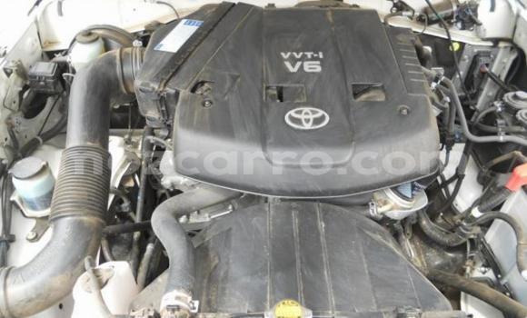 Comprar Usado Toyota Land Cruiser Branco Carro em Maputo em Maputo Comprar Usado Toyota Land Cruiser Branco Carro em Maputo em Maputo