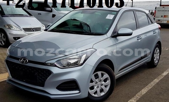 Nunua Ilio tumika Hyundai i20 Fedha Gari ndani ya Maputo nchini Maputo