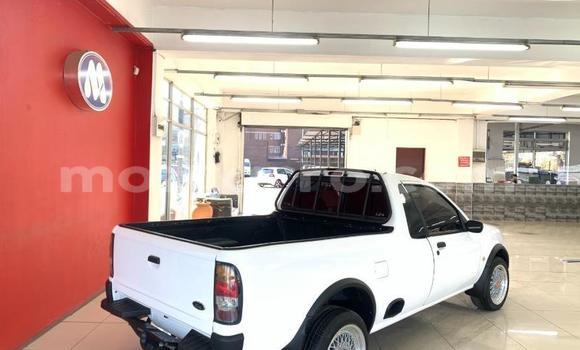 Comprar Usado Ford Pickup Branco Carro em Maputo em Maputo Comprar Usado Ford Pickup Branco Carro em Maputo em Maputo