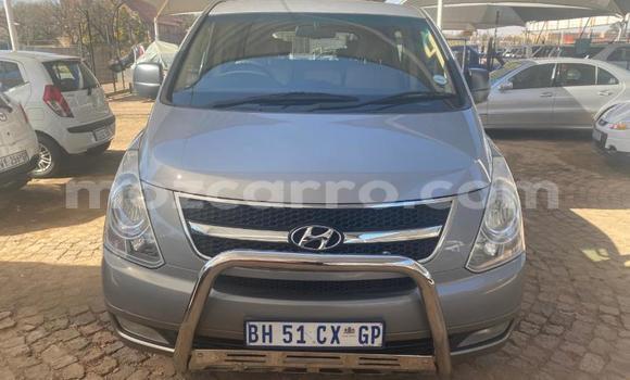 Comprar Usado Hyundai H1 Verde Carro em Maputo em Maputo Comprar Usado Hyundai H1 Verde Carro em Maputo em Maputo