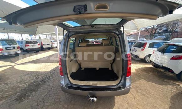 Comprar Usado Hyundai H1 Verde Carro em Maputo em Maputo Comprar Usado Hyundai H1 Verde Carro em Maputo em Maputo