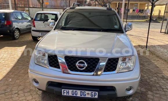 Comprar Usado Nissan Navara Verde Carro em Maputo em Maputo Comprar Usado Nissan Navara Verde Carro em Maputo em Maputo