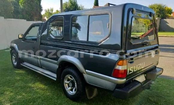 Nunua Ilio tumika Isuzu KB Fedha Gari ndani ya Maputo nchini Maputo Nunua Ilio tumika Isuzu KB Fedha Gari ndani ya Maputo nchini Maputo