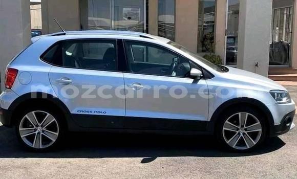 Nunua Ilio tumika Volkswagen Polo Fedha Gari ndani ya Maputo nchini Maputo Nunua Ilio tumika Volkswagen Polo Fedha Gari ndani ya Maputo nchini Maputo