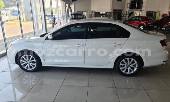 Comprar Usado Volkswagen Jetta Branco Carro em Maputo em Maputo Comprar Usado Volkswagen Jetta Branco Carro em Maputo em Maputo