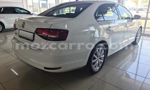 Comprar Usado Volkswagen Jetta Branco Carro em Maputo em Maputo Comprar Usado Volkswagen Jetta Branco Carro em Maputo em Maputo