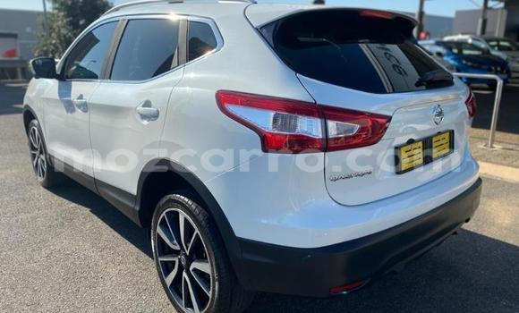 Buy Used Nissan Qashqai White Car in Maputo in Maputo Buy Used Nissan Qashqai White Car in Maputo in Maputo