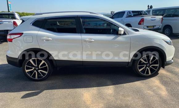 Buy Used Nissan Qashqai White Car in Maputo in Maputo Buy Used Nissan Qashqai White Car in Maputo in Maputo