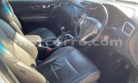 Buy Used Nissan Qashqai White Car in Maputo in Maputo Buy Used Nissan Qashqai White Car in Maputo in Maputo