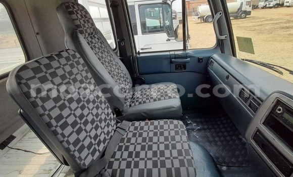 Comprar Usado Nissan UD Branco Caminhão em Maputo em Maputo Comprar Usado Nissan UD Branco Caminhão em Maputo em Maputo