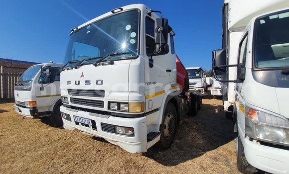 Comprar Usado Mitsubishi Canter Branco Caminhão em Maputo em Maputo Comprar Usado Mitsubishi Canter Branco Caminhão em Maputo em Maputo