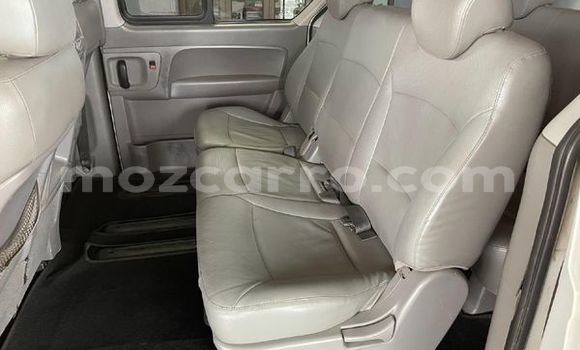 Comprar Usado Hyundai H1 Branco Carro em Maputo em Maputo Comprar Usado Hyundai H1 Branco Carro em Maputo em Maputo