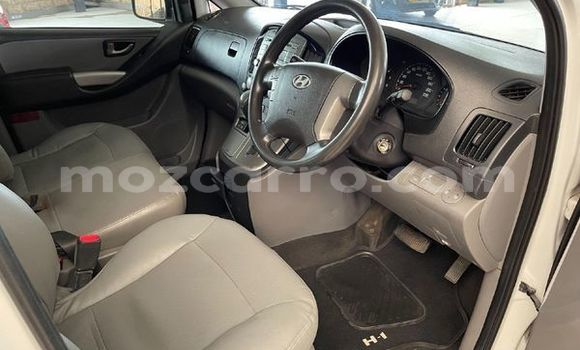 Comprar Usado Hyundai H1 Branco Carro em Maputo em Maputo Comprar Usado Hyundai H1 Branco Carro em Maputo em Maputo