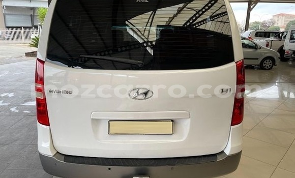 Comprar Usado Hyundai H1 Branco Carro em Maputo em Maputo Comprar Usado Hyundai H1 Branco Carro em Maputo em Maputo