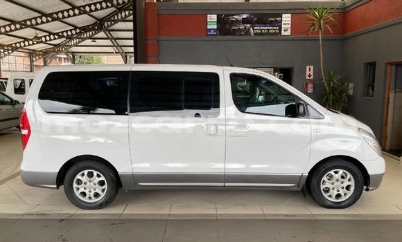 Comprar Usado Hyundai H1 Branco Carro em Maputo em Maputo Comprar Usado Hyundai H1 Branco Carro em Maputo em Maputo