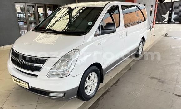 Comprar Usado Hyundai H1 Branco Carro em Maputo em Maputo Comprar Usado Hyundai H1 Branco Carro em Maputo em Maputo