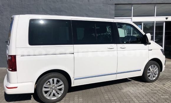 Comprar Usado Volkswagen Caravelle Branco Carro em Maputo em Maputo Comprar Usado Volkswagen Caravelle Branco Carro em Maputo em Maputo
